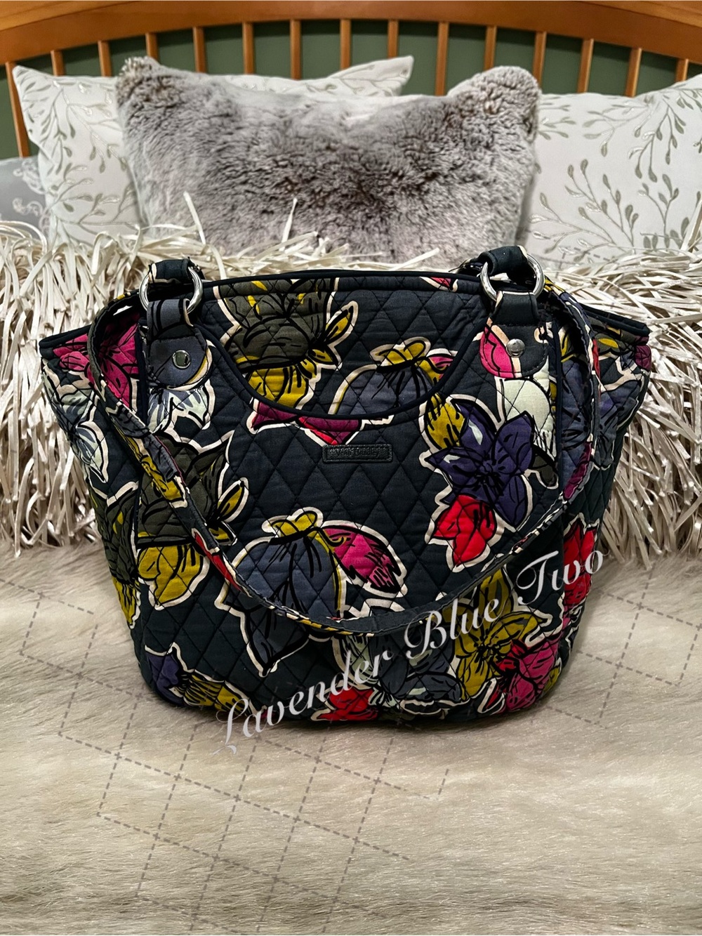 VERA BRADLEY Falling Leaves 2016 Glenna Satchel Bag Zipper 2 Handles Green Red